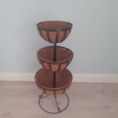 Tiered garden basket planter