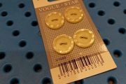 Vogue Star 0087 B buttons - pack of 4 - pale yellow