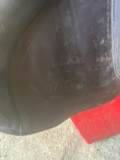 saddle 17.5 inch