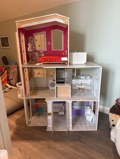 Rainbow High wooden dollhouse
