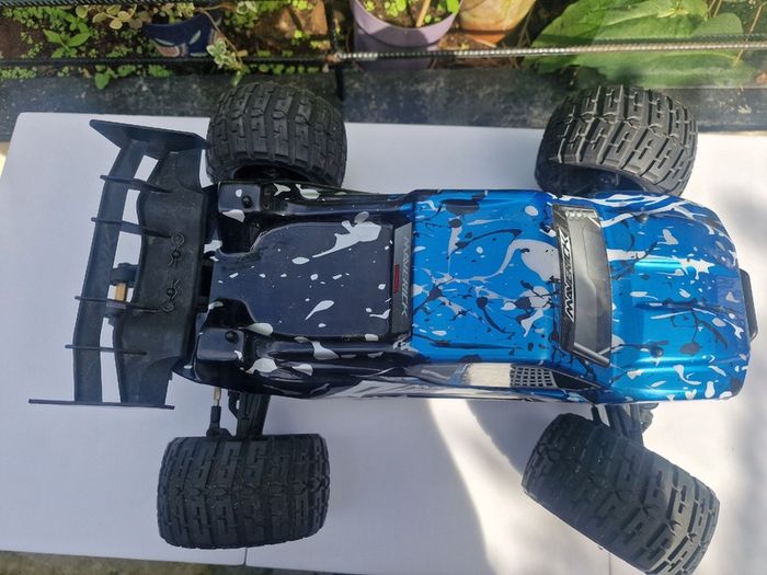 Hpi racing Quantum Maverick off road rc  truck