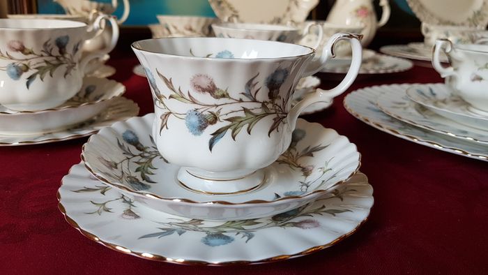 47 Piece Royal Albert Brigadoon Pattern Bone China Gold Gilt Dinner And Tea Service / Set For 5 Person Setting Made In England