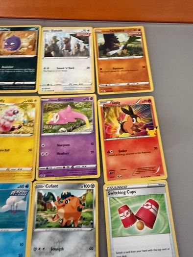 25 Pokemon Cards