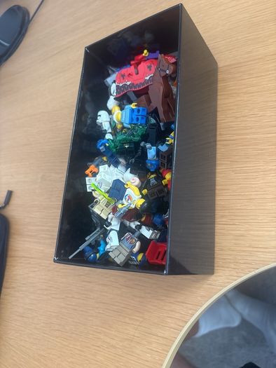 lego minifigures