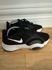Black Nike Superrep