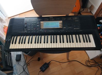Yamaha PSR 730 90s Keyboard with floppy disk