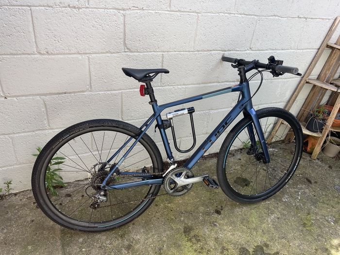 Cube Nulane Hybrid Bike (56cm) Includes Lock, Lights & Helmet
