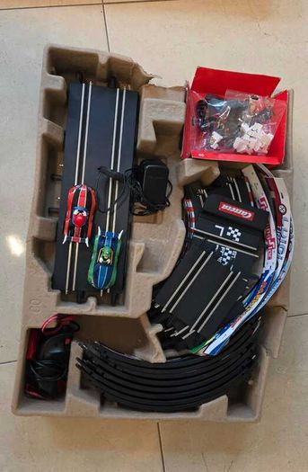 Mario Kart racing track set