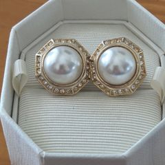 1980's Gold Tone Pearl Clip on Earrings