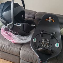 Cybex cloud Z i-Size Car Seat + Newborn Inlay + Isofix