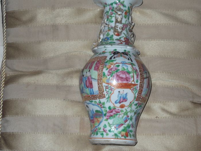 a antique chinese famille rose vase 19th century