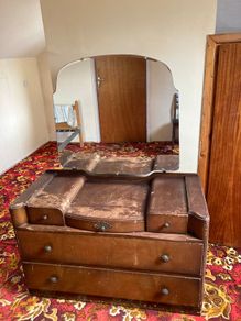 dresser