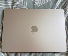 MacBook Air 15 inch M3 2024 | Excellent Condition, looks and works like new