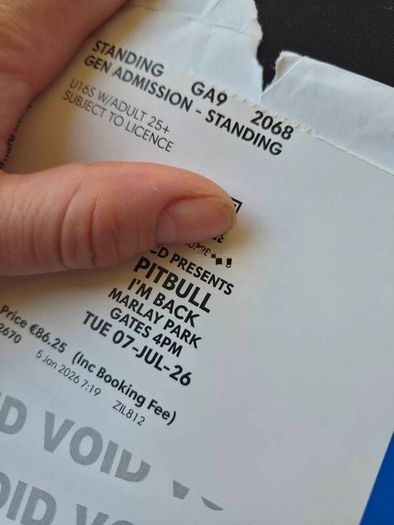 2 Pitbull tickets