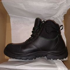 safety boots size 7