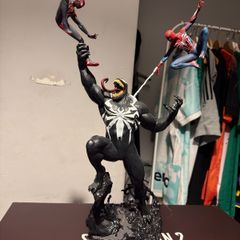 Spiderman statue