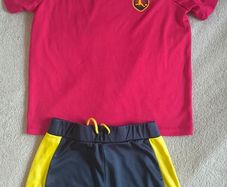 Spain football kit size 8/9