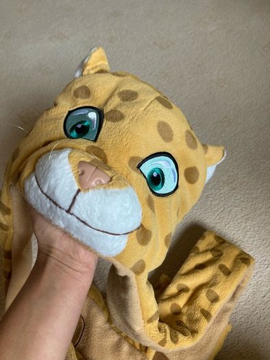 Leopard hat
