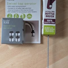 Bottle brush and 1 tap aerator