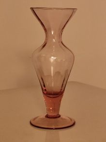 Beautiful Vintage Dusky Pink Small Glass Vase
