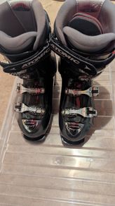 Atomic Women's Ski Boots fit size 39/40