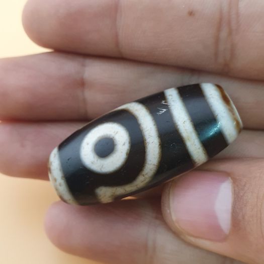 Himalayan Tibetan Beautiful 2 Eyes Vintage Agate Dzi Bead Amulet