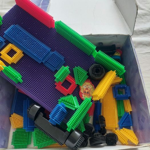 Bristle Blocks building set - large quantity