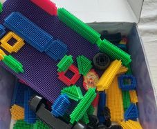 Bristle Blocks building set - large quantity
