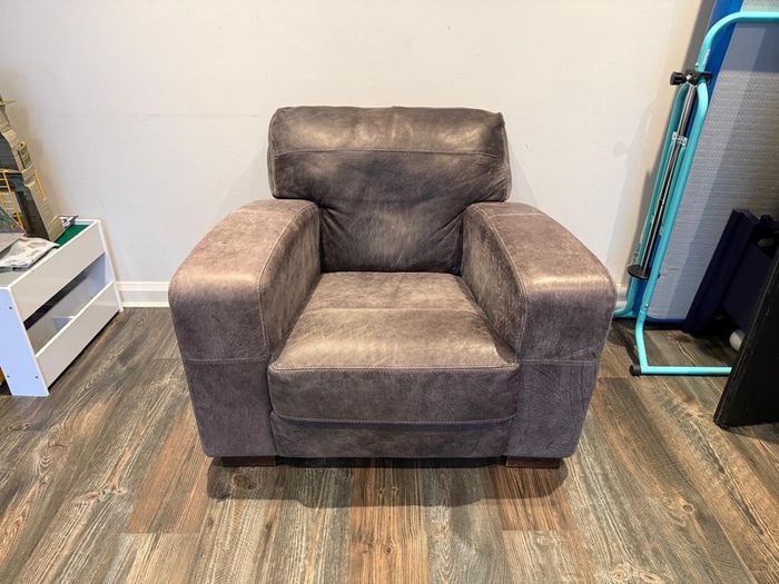 Armchair - Navy Leather