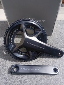 Shimano Ultegra FC-R8100 Crankset - 2x12-speed - black