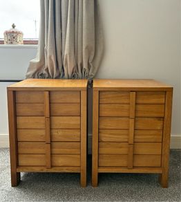 2 x Free wooden bedside lockers