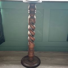 Decorative pillar