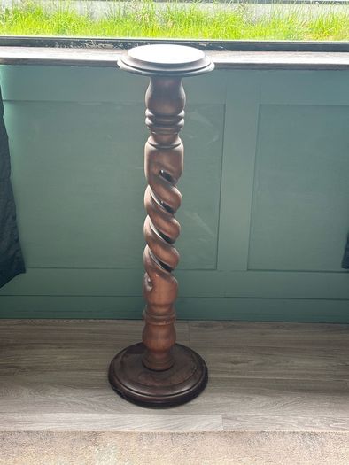 Decorative pillar
