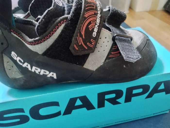 scarpa generator climbing shoes size 42