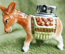 Vintage 1960s  Donkey Dublin Table Lighter (in working order)