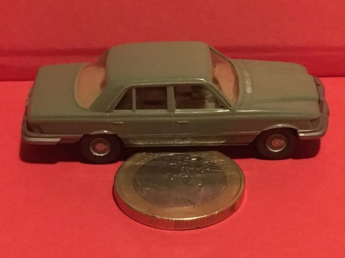 Wiking Mercedes 450 SE