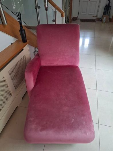 Pink Chaise Longue
