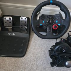 Logitech G29 + pedals & shifter