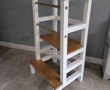 Kitchen helper learning tower