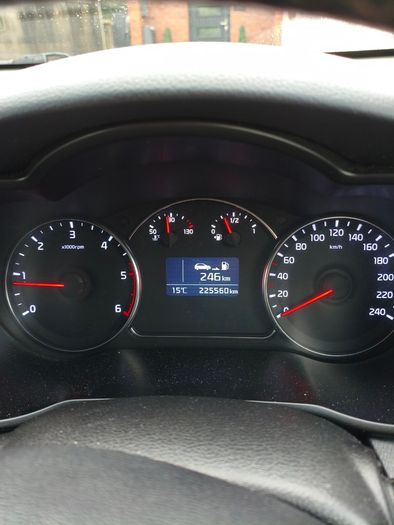 2015 Kia Carens