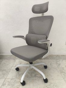 Ergonomic Mesh Office Chair with Headrest, Like New / Unused