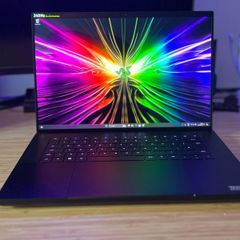 Razer Blade 16 (2025) | Rtx 4090 | I9-14900hx | 240hz Oled | As New