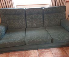 3 seater & 2 armchairs