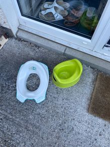 Potty and toilet seat insert