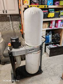 Dust chip extractor