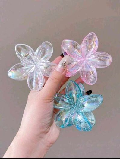 Flower clips