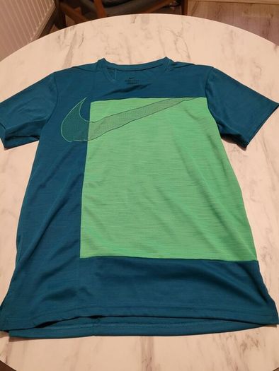 mens nike tshirt