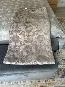 Islet curtains