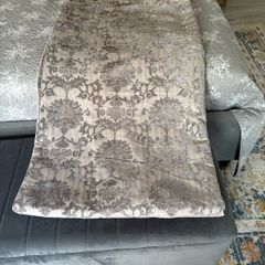 Islet curtains