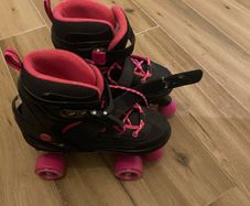 Pink&black roller skates uo to size uk 5